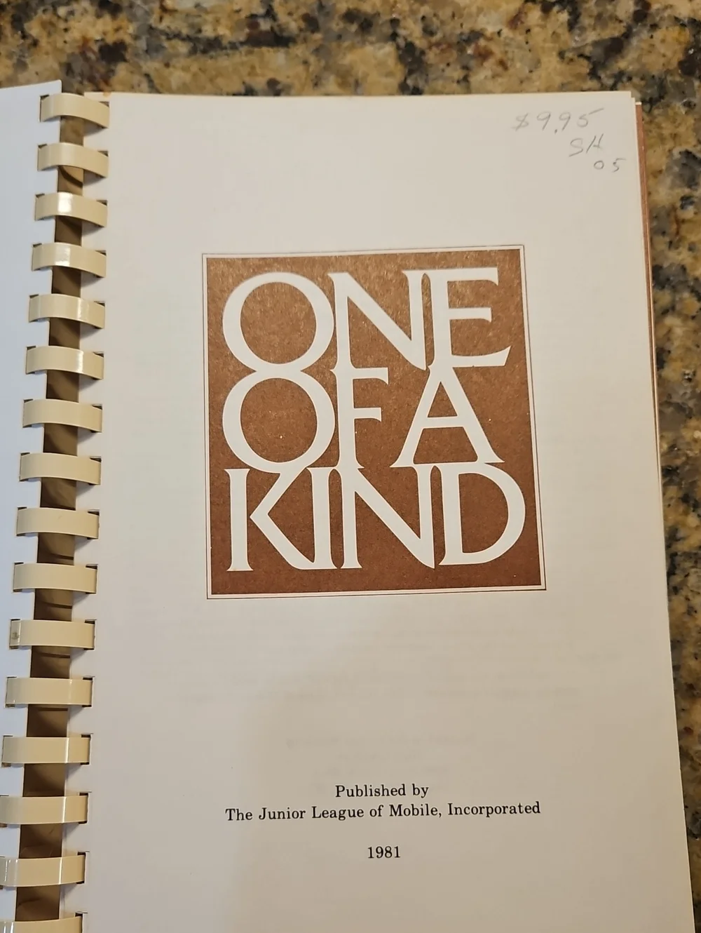 One of a Kind Cookbook Junior League Of Mobile Alabama 436 Pages 1981 Edition